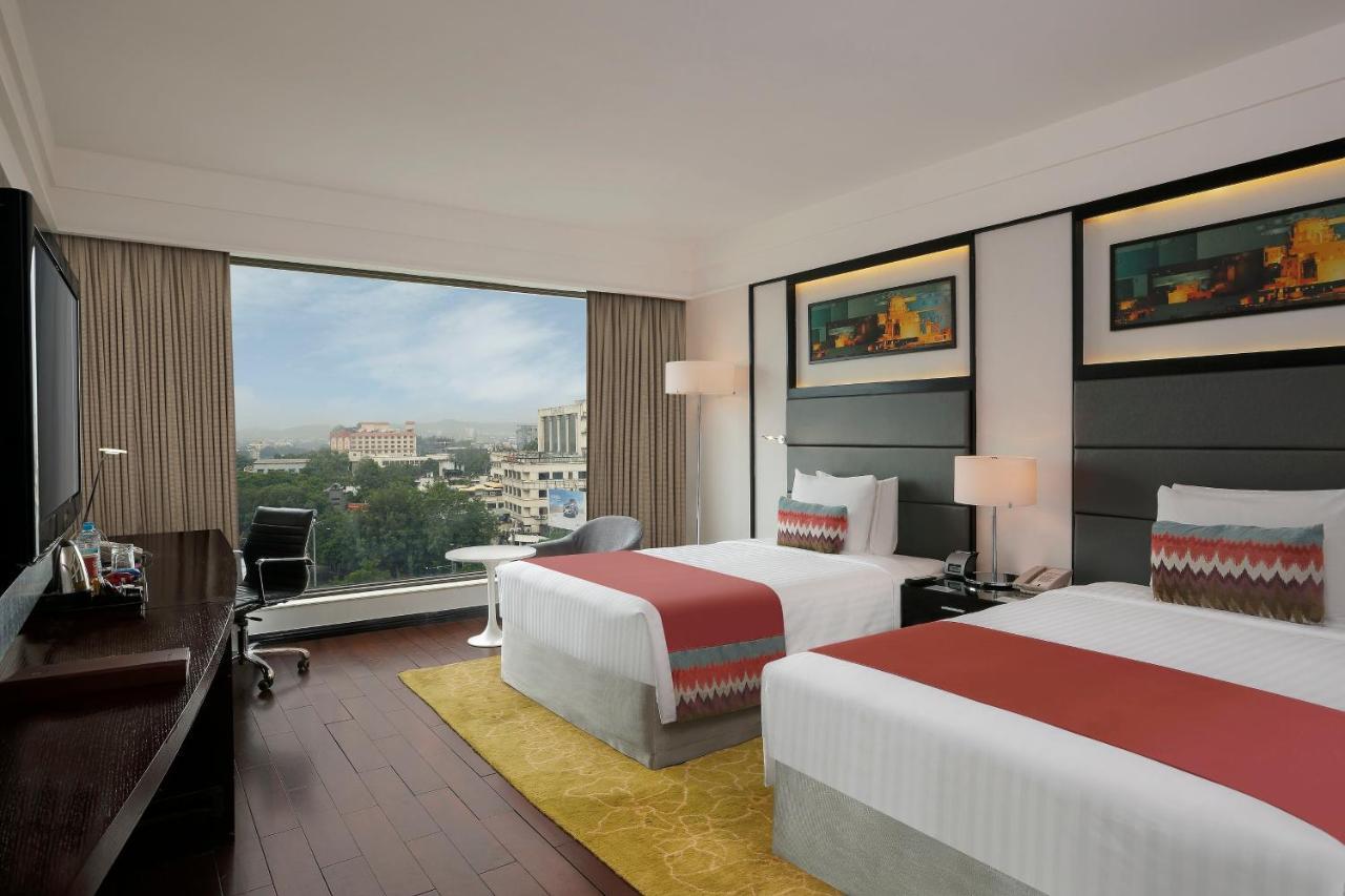 Crowne Plaza Pune City Centre By Ihg Exterior photo