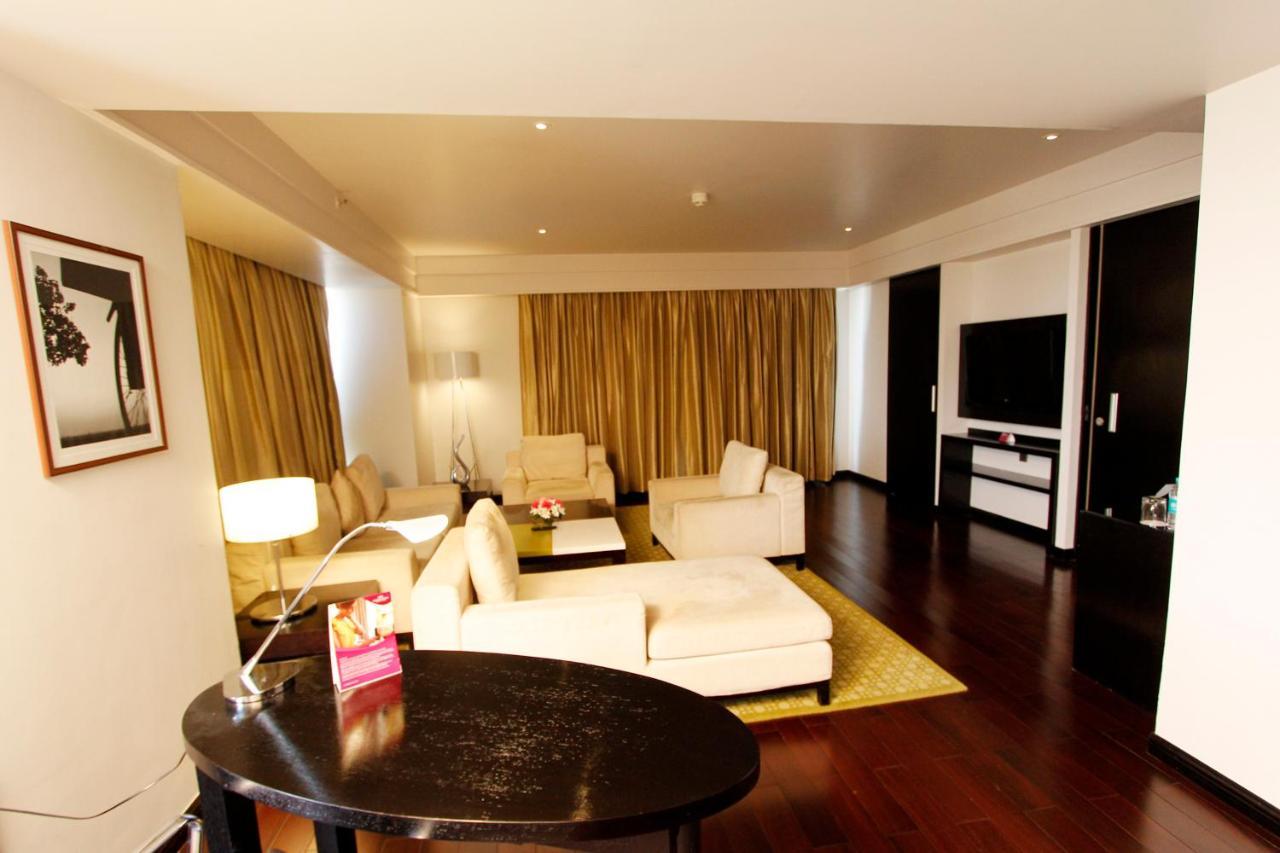 Crowne Plaza Pune City Centre By Ihg Exterior photo