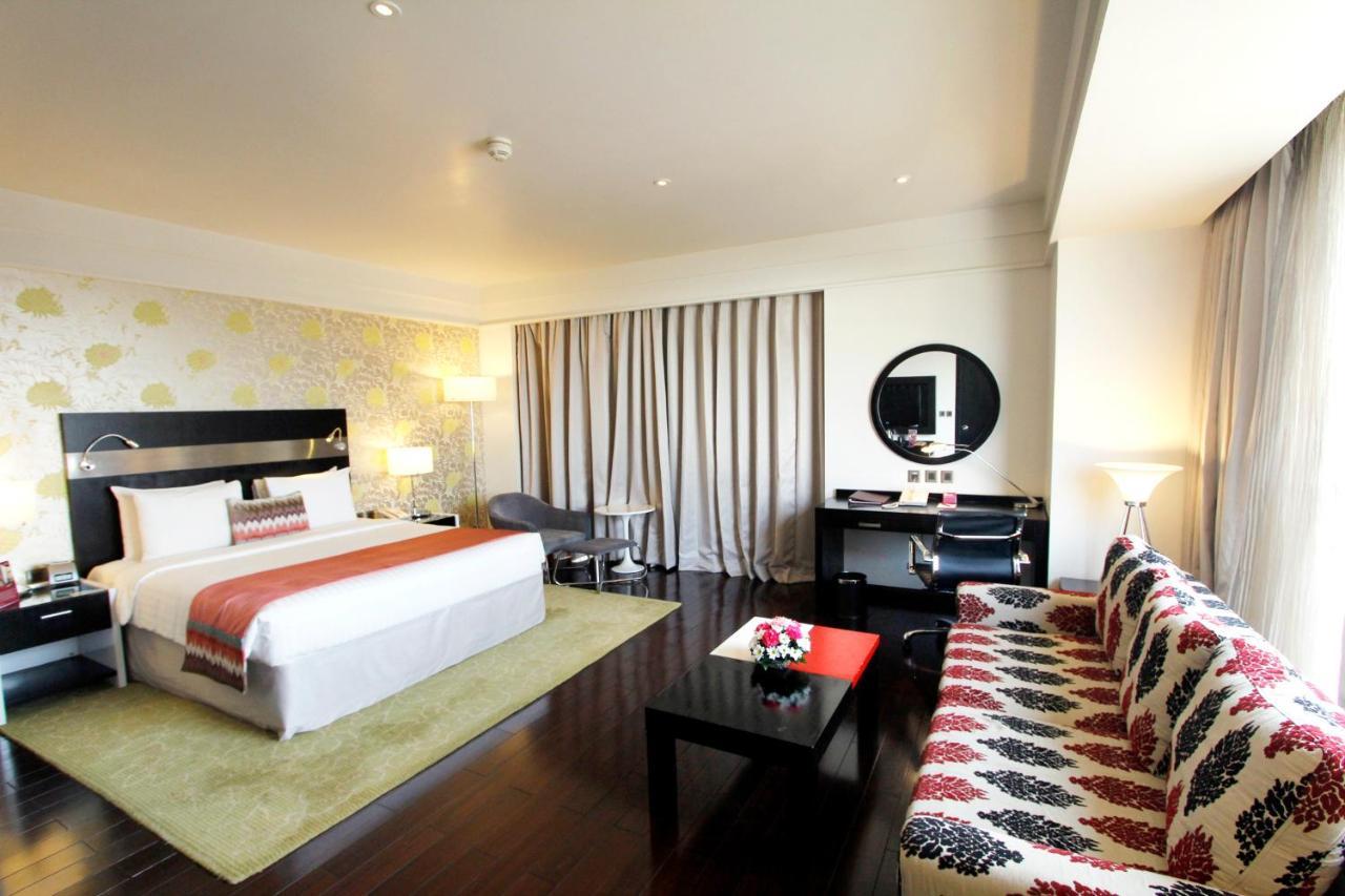 Crowne Plaza Pune City Centre By Ihg Exterior photo