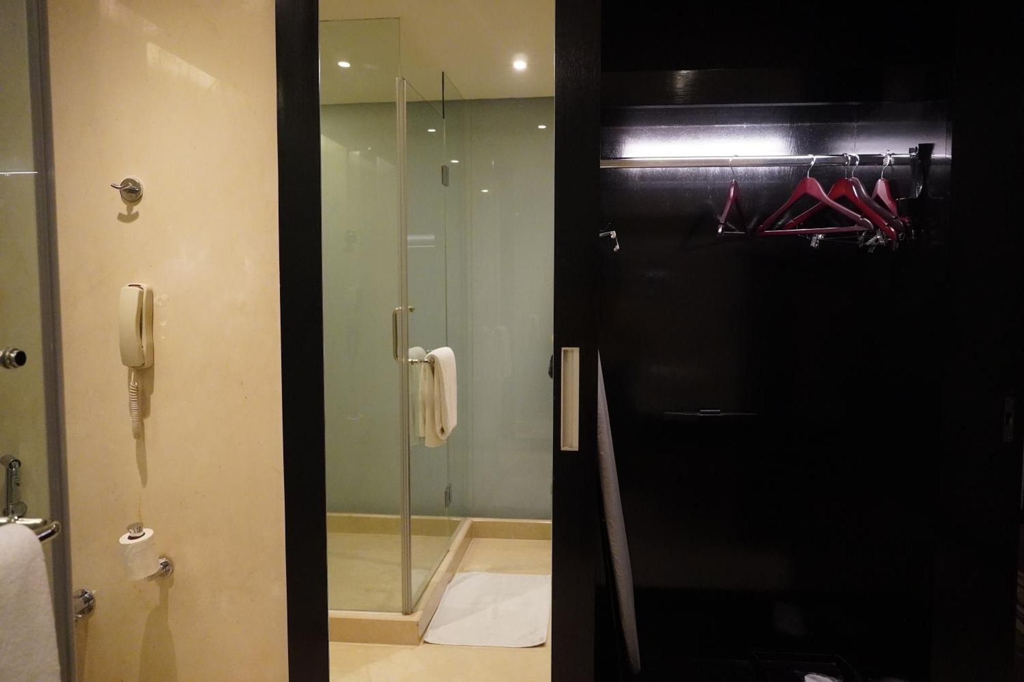 Crowne Plaza Pune City Centre By Ihg Exterior photo