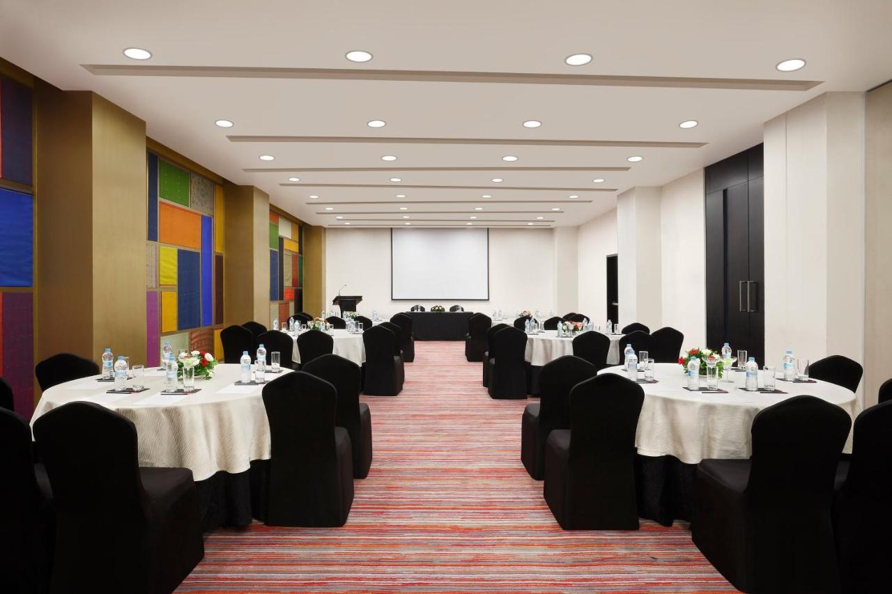 Crowne Plaza Pune City Centre By Ihg Exterior photo